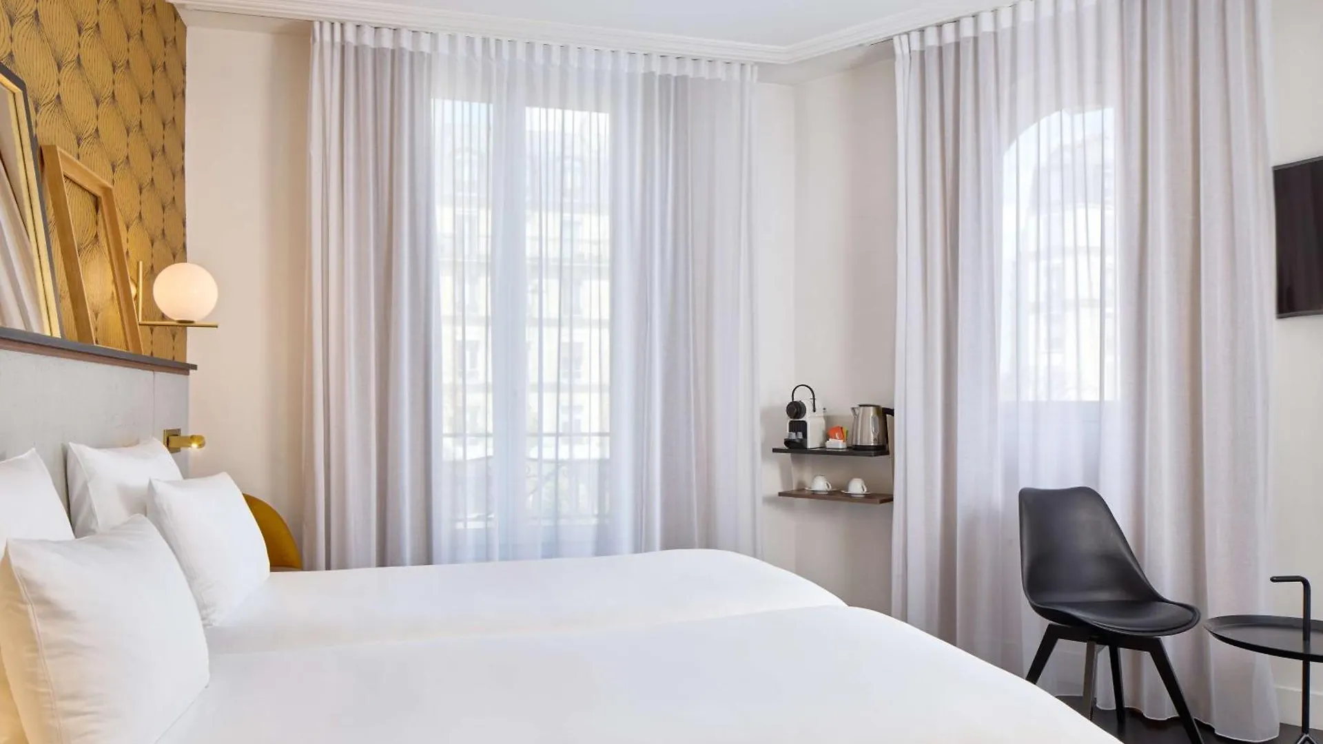 Western La Demeure Hotel 4*